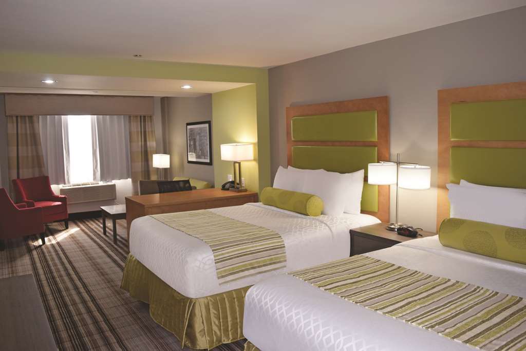 La Quinta Inn & Suites Far Rockaway - Beach Hotel ニューヨーク 部屋 写真