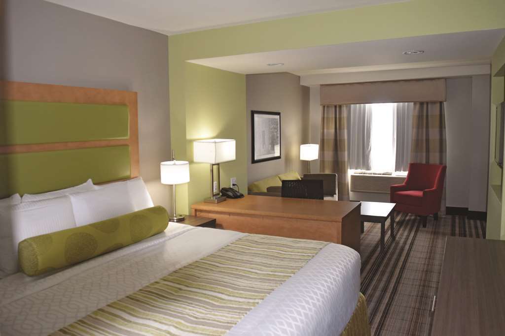 La Quinta Inn & Suites Far Rockaway - Beach Hotel ニューヨーク 部屋 写真