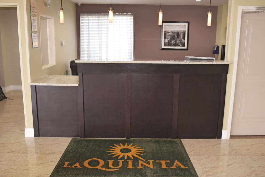 La Quinta Inn & Suites Far Rockaway - Beach Hotel ニューヨーク インテリア 写真