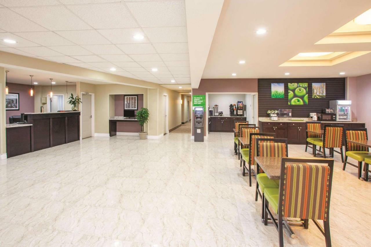 La Quinta Inn & Suites Far Rockaway - Beach Hotel ニューヨーク エクステリア 写真